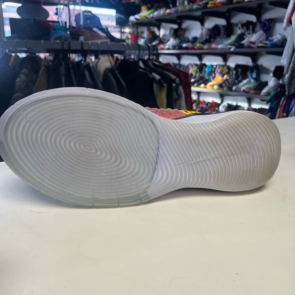Nike Basketball Men’s High-Top Sneakers - Picture 6 of 6